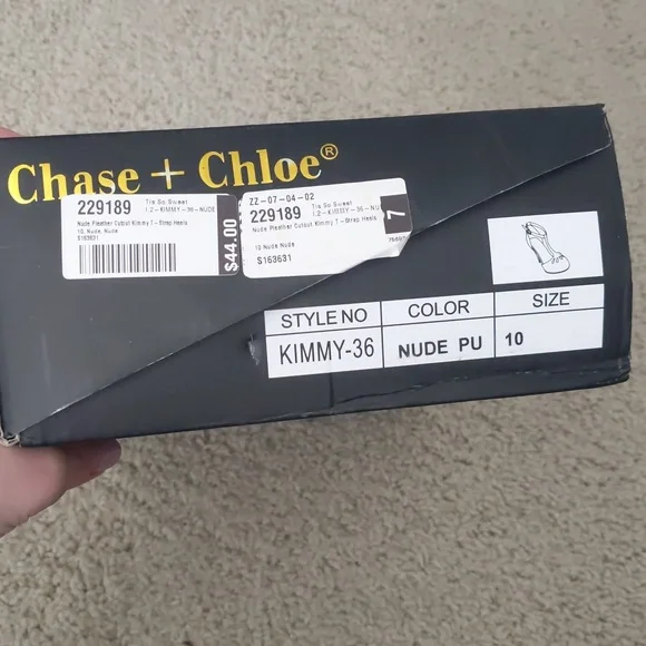 T-Strap nude shoes - Picture 6 of 6